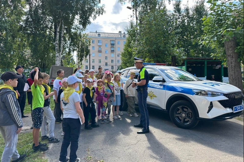 В Северодвинске прошла «Зарядка со стражем порядка».