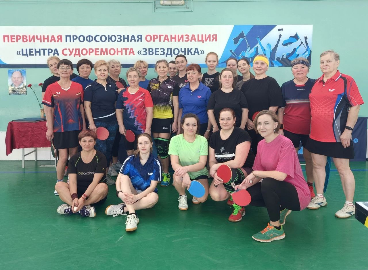 Теннисисты показали высокое мастерство на турнире памяти ветерана спорта.