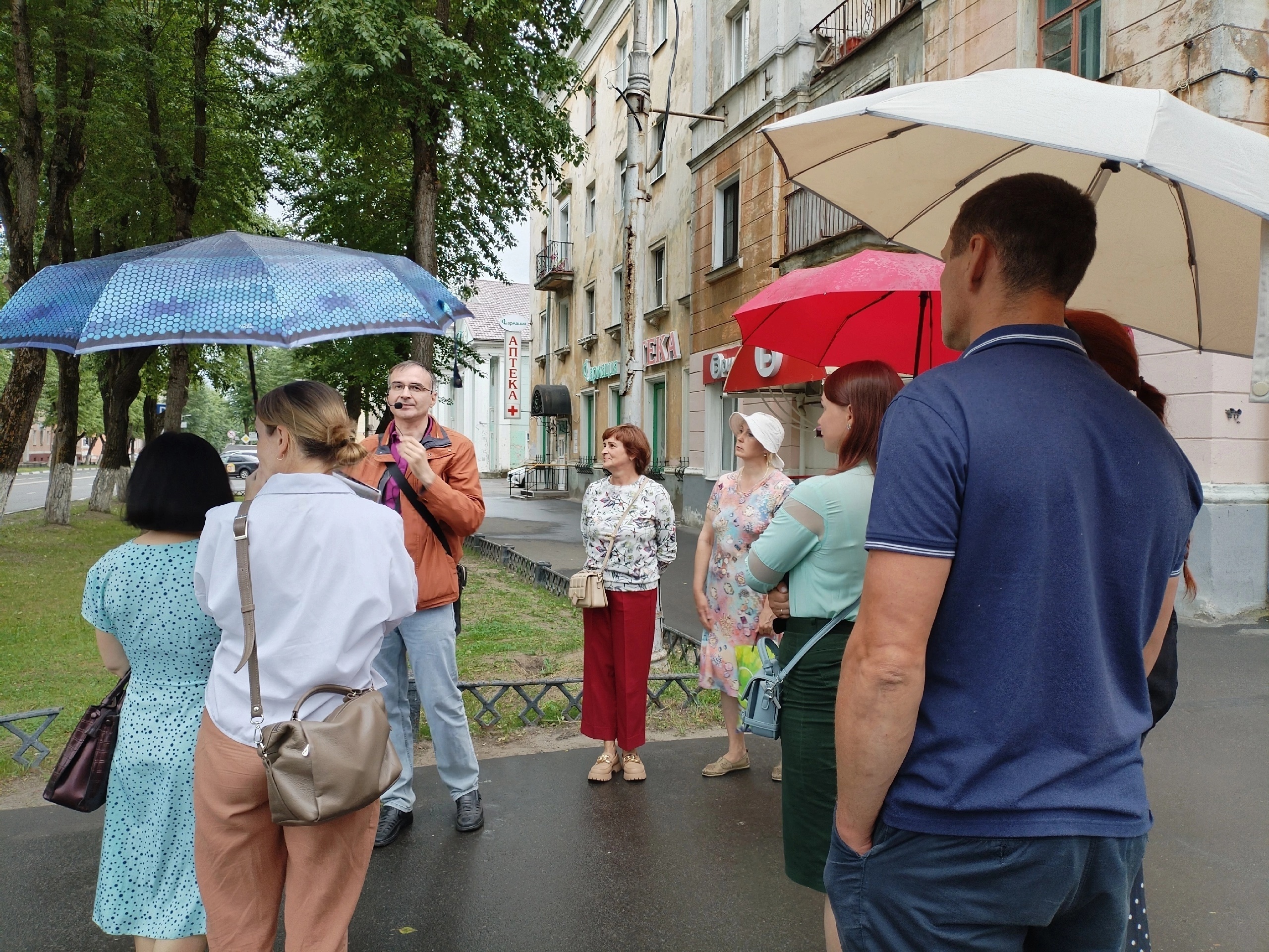 Народные экскурсоводы расскажут о любимом городе.