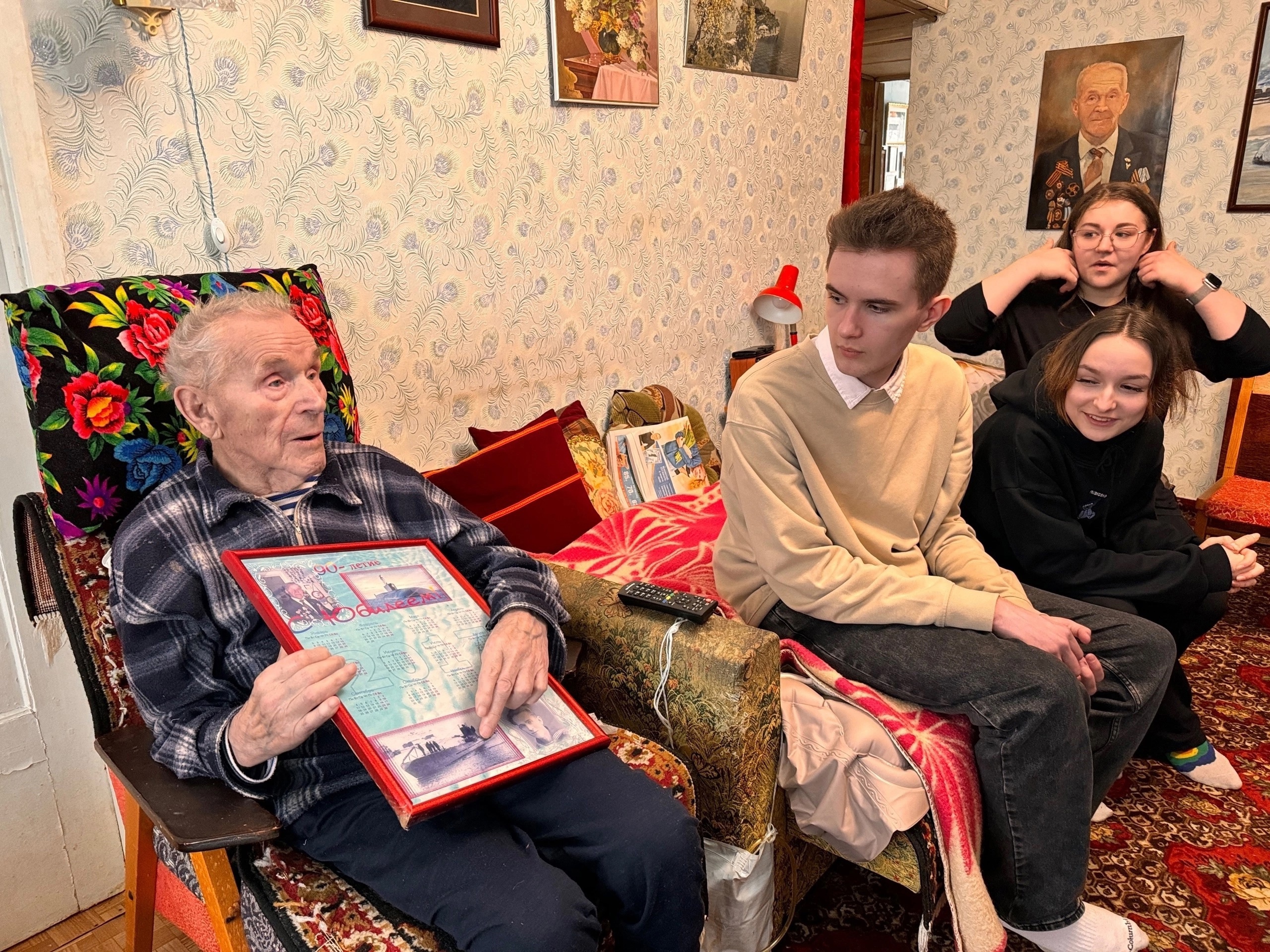 Крепкого вам здоровья, Сергей Николаевич, и спасибо за Победу!.