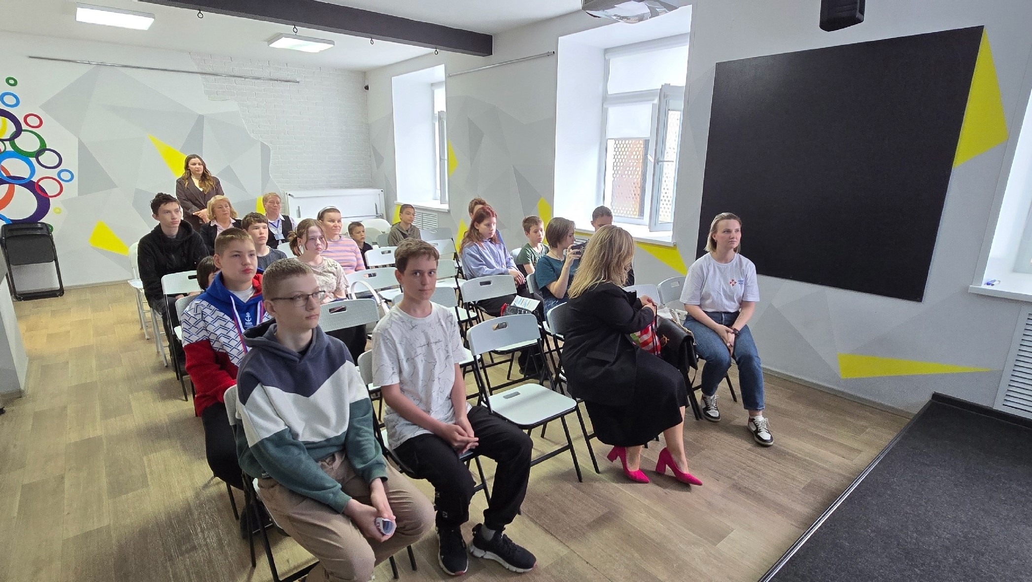 Онлайн-ресурс «Бизнес в каникулы»: вопросы и ответы по открытию бизнеса для старшеклассников.