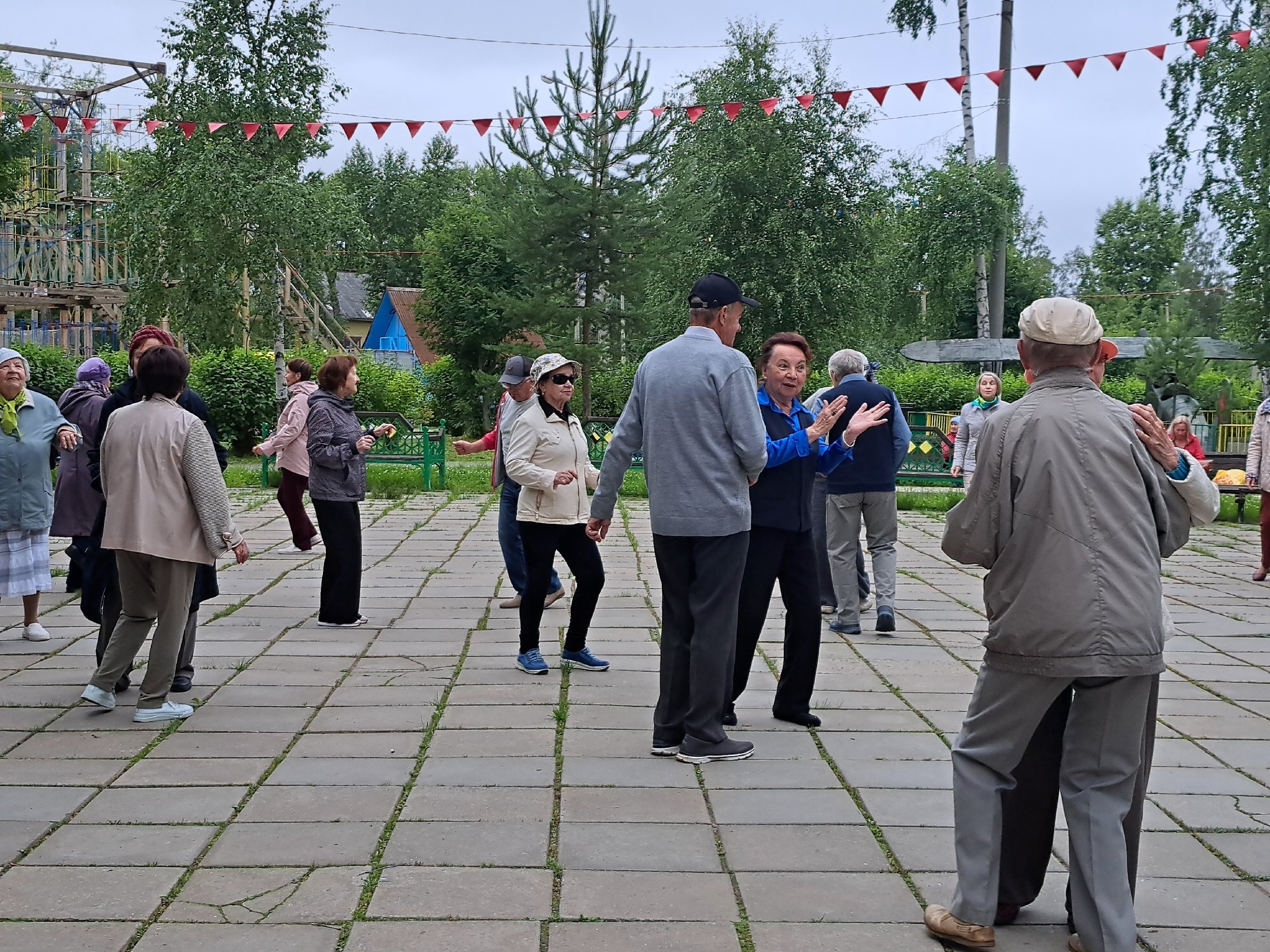 Культурная программа для ветеранов города корабелов.