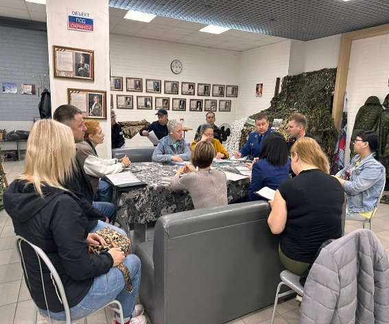 Прошёл личный приём военнослужащих и членов из семей.