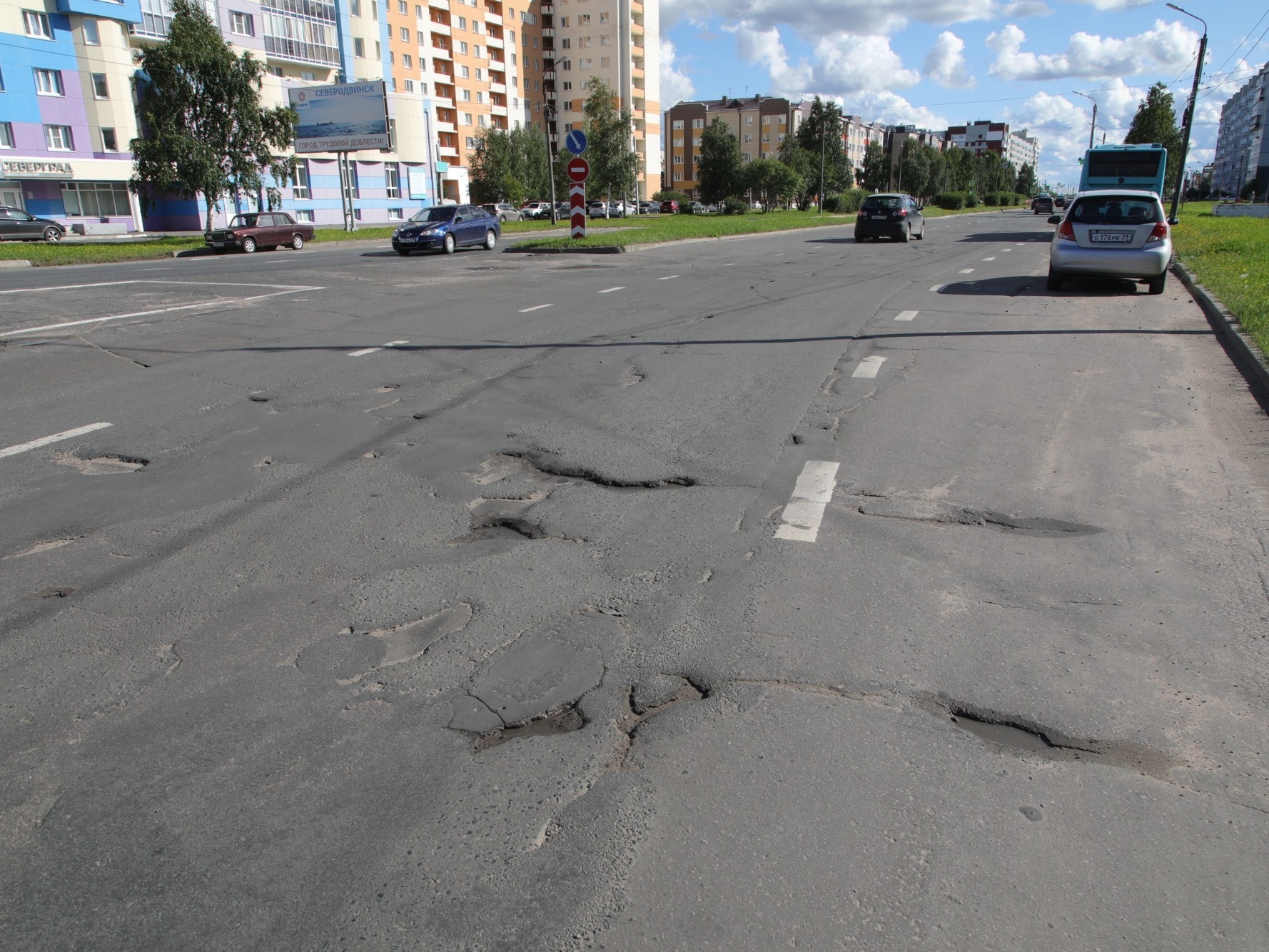 В Северодвинске отремонтируют ещё три участка автодорог.