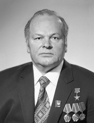 Макаренко Анатолий Иннокентьевич Макаренко Анатолий Иннокентьевич.