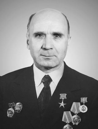 Титов Михаил Иванович Титов Михаил Иванович.