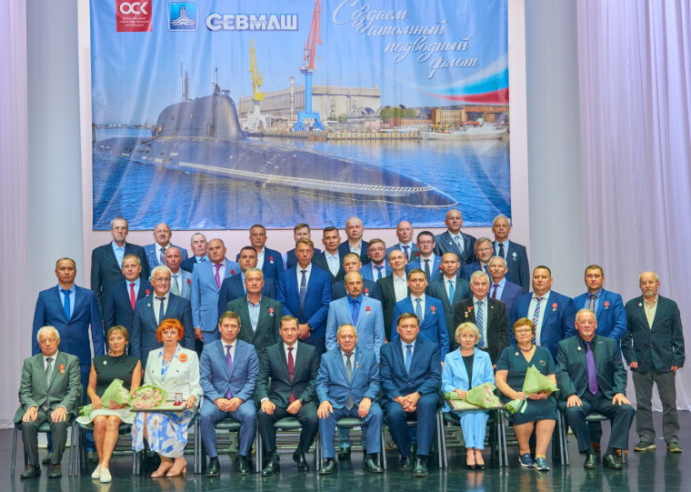 В Северодвинске наградили лучших корабелов. В Северодвинске наградили лучших корабелов.