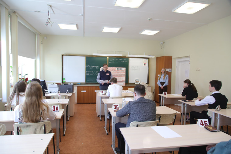 10 стобалльников, 100 золотых и 62 серебряных медалистов. 10 стобалльников, 100 золотых и 62 серебряных медалистов.
