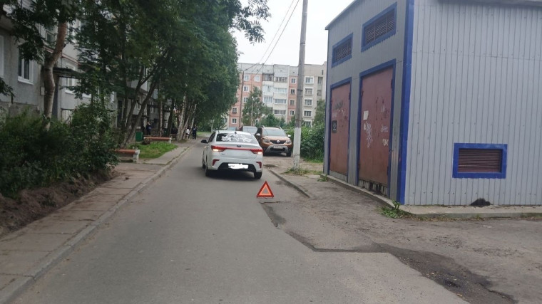Уважаемые родители! Напоминайте своим детям о правилах поведения на дороге!. Уважаемые родители! Напоминайте своим детям о правилах поведения на дороге!.