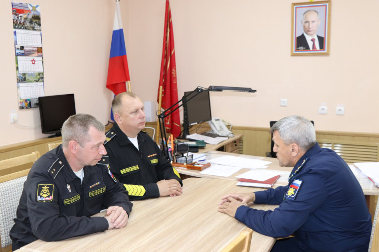 Мужество, героизм, братство: военнослужащим Беломорской военно-морской базы вручены госнаграды. Мужество, героизм, братство: военнослужащим Беломорской военно-морской базы вручены госнаграды.